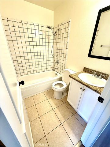 684 E Lee Place, Azusa, CA 91702