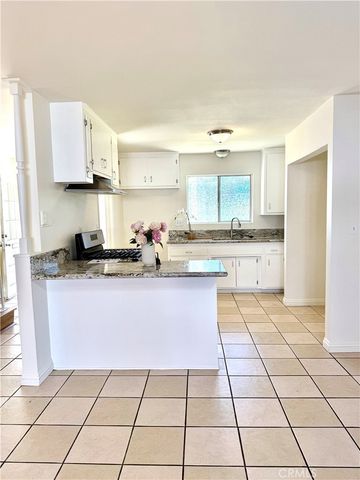 684 E Lee Place, Azusa, CA 91702