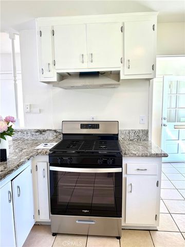 684 E Lee Place, Azusa, CA 91702