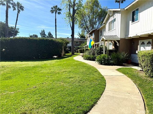 684 E Lee Place, Azusa, CA 91702