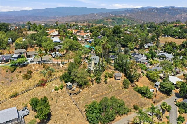 717 Porter Road, Fallbrook, CA 92028