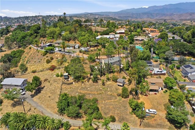 717 Porter Road, Fallbrook, CA 92028