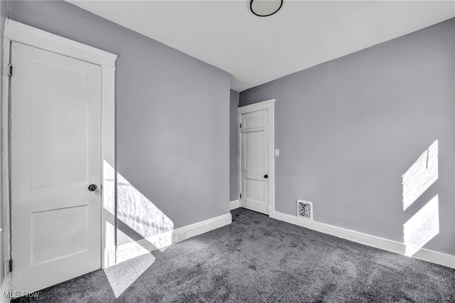 10112 Kinsman Road, Cleveland, OH 44104