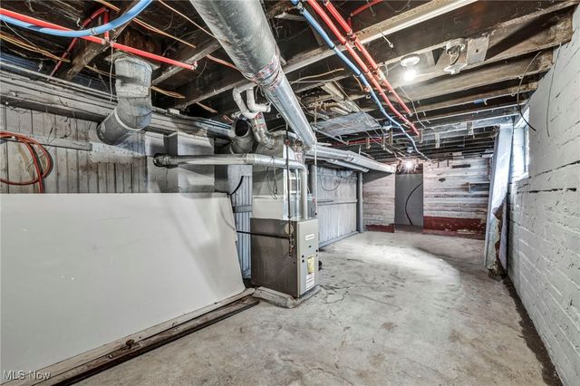 10112 Kinsman Road, Cleveland, OH 44104