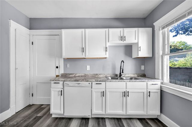 10112 Kinsman Road, Cleveland, OH 44104