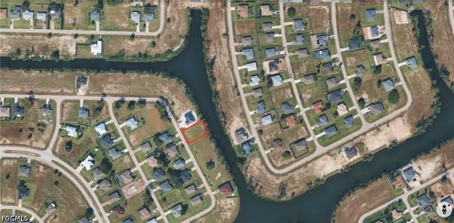 4305 NE 20th CT, Cape Coral, FL 33909