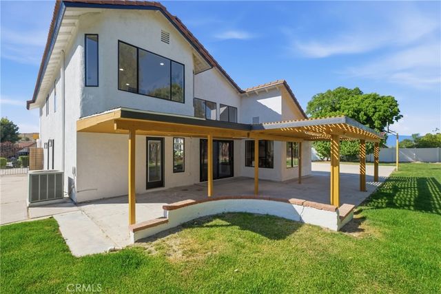 6 Skyview, Phillips Ranch, CA 91766
