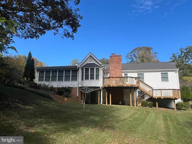 7386 STUART, Warrenton, VA 20187