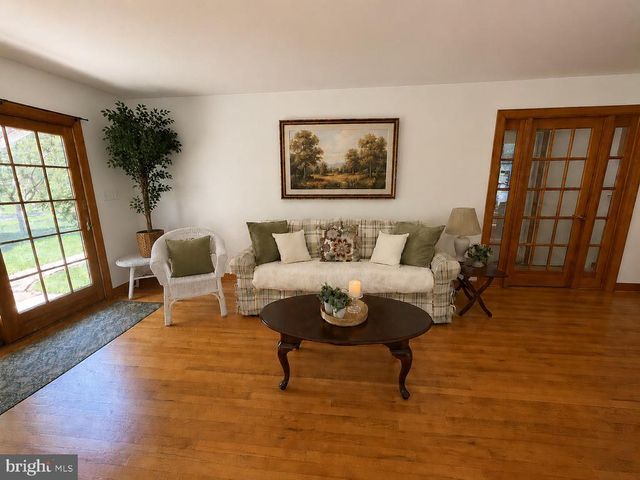 7386 STUART, Warrenton, VA 20187