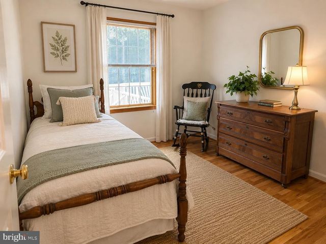 7386 STUART, Warrenton, VA 20187