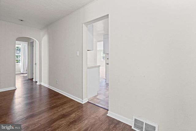 6 CINDER RD, Lutherville Timonium, MD 21093