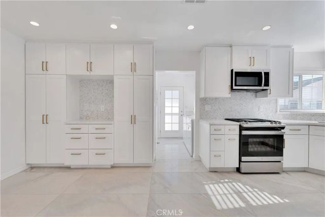 114 S Lamer Street, Burbank, CA 91506