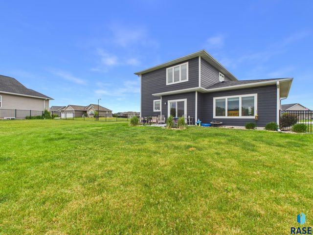 2820 Sweetgrass Dr Drive, Brookings, SD 57006