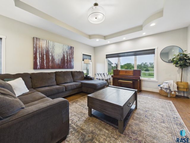 2820 Sweetgrass Dr Drive, Brookings, SD 57006