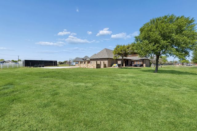 901 Morton Hill Lane, Haslet, TX 76052