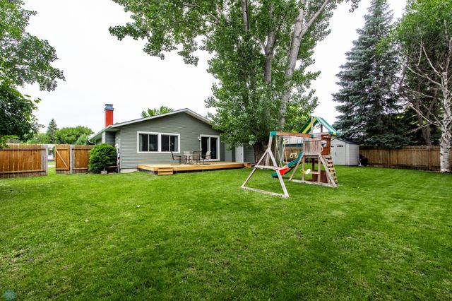 2606 Spruce Lane, Moorhead, MN 56560