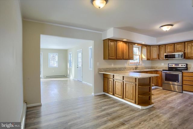 17 PINETREE DR, Duncannon, PA 17020