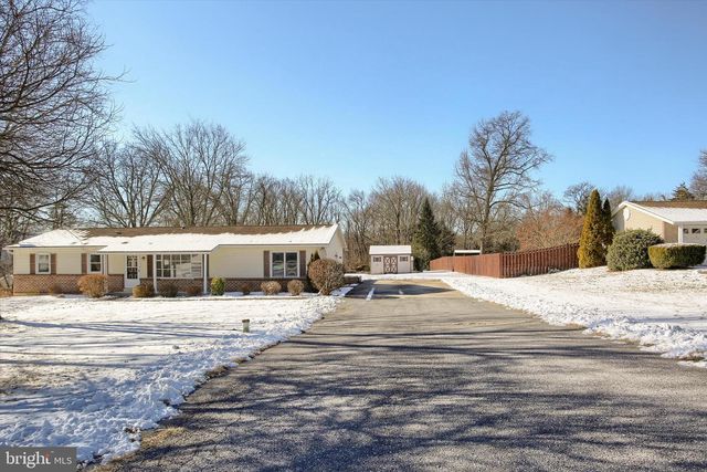 17 PINETREE DR, Duncannon, PA 17020