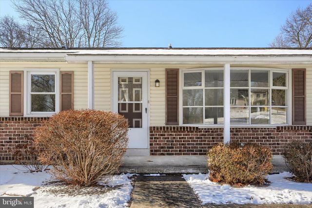 17 PINETREE DR, Duncannon, PA 17020