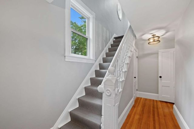 20 Pearl Street, Henniker, NH 03242