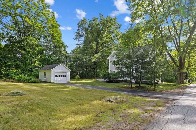 20 Pearl Street, Henniker, NH 03242