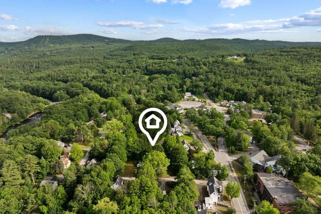 20 Pearl Street, Henniker, NH 03242