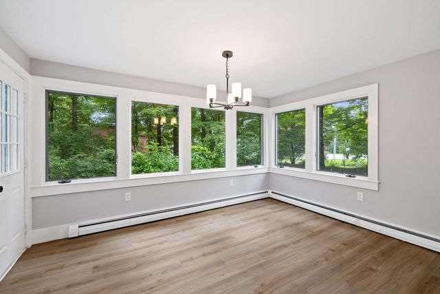 20 Pearl Street, Henniker, NH 03242
