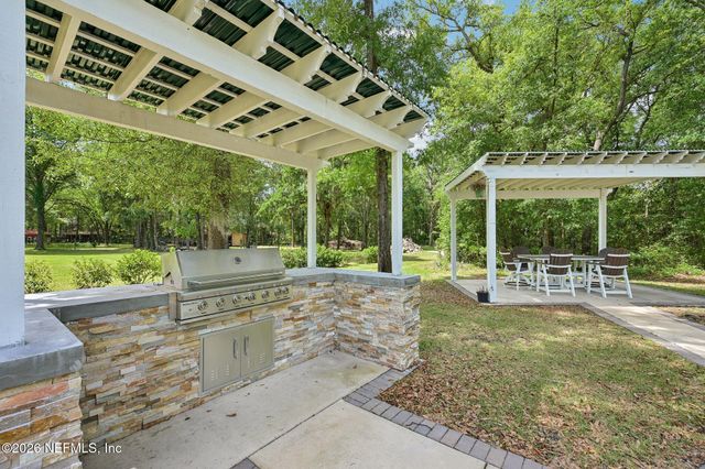 720 ARTHUR MOORE Drive, Green Cove Springs, FL 32043