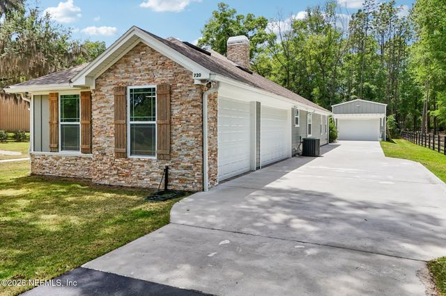 720 ARTHUR MOORE Drive, Green Cove Springs, FL 32043
