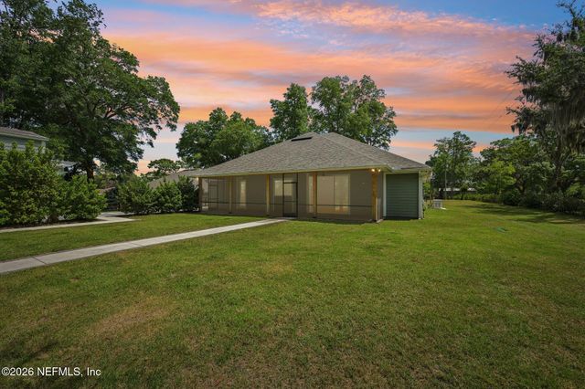 720 ARTHUR MOORE Drive, Green Cove Springs, FL 32043