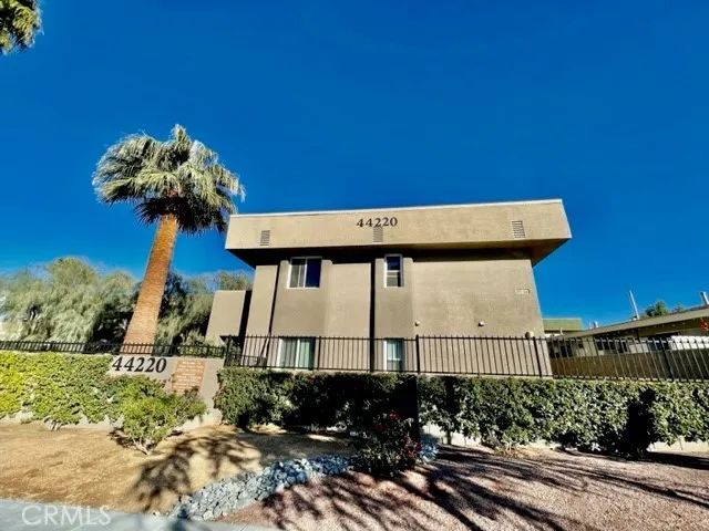 44220 San Pablo Avenue 4, Palm Desert, CA 92260