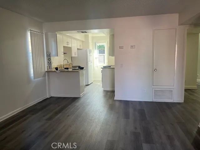 44220 San Pablo Avenue 4, Palm Desert, CA 92260
