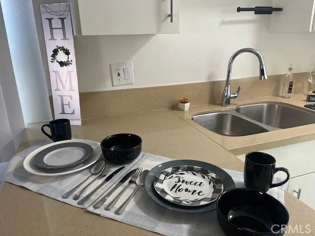 44220 San Pablo Avenue 4, Palm Desert, CA 92260