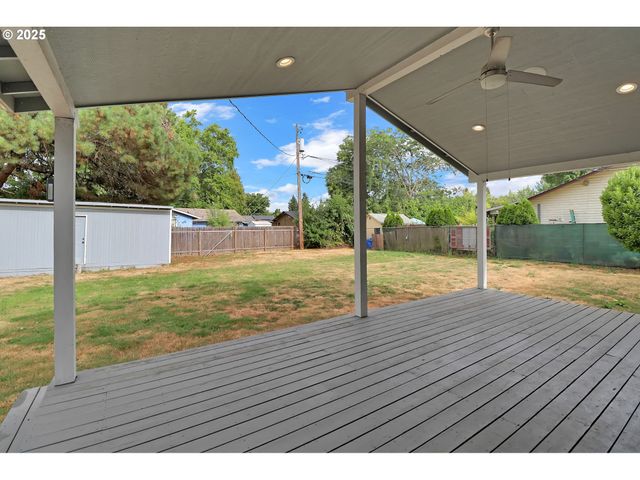 1097 LEIGH St, Eugene, OR 97401