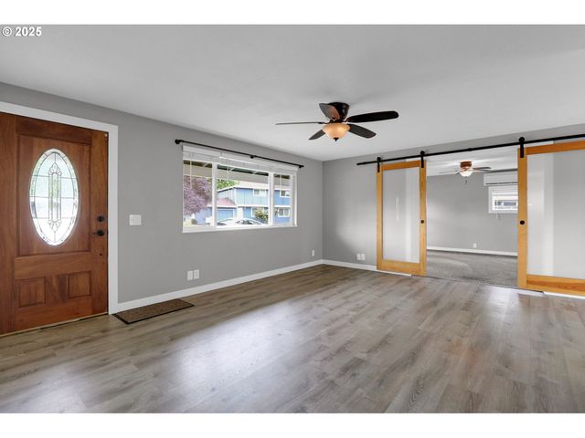 1097 LEIGH St, Eugene, OR 97401