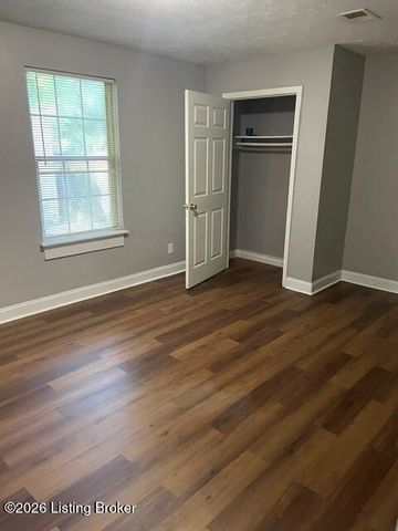 2720 Bank St, Louisville, KY 40212