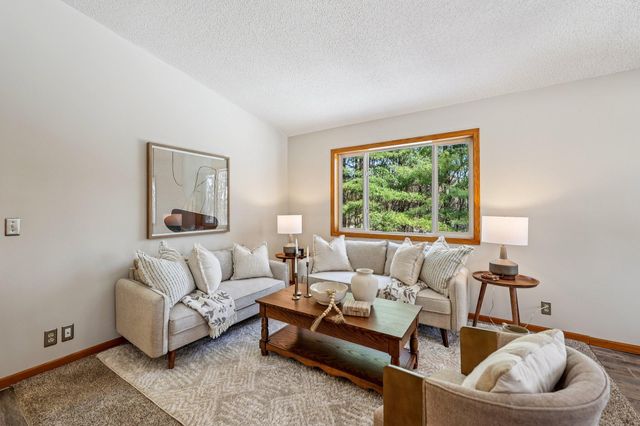 5612 164th Avenue NW, Anoka, MN 55303