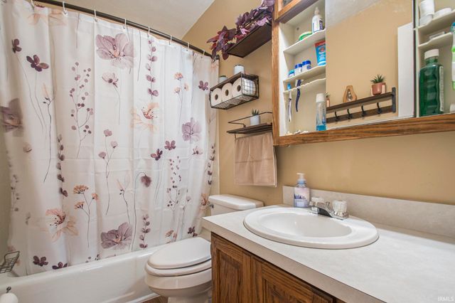 30192 Evergreen Court, Elkhart, IN 46514