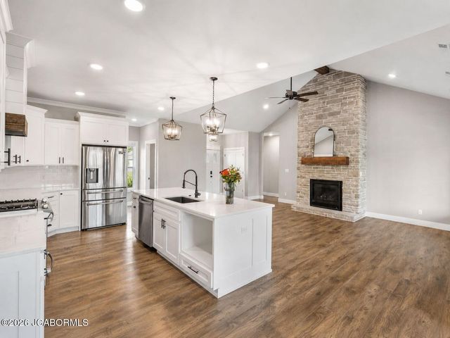 2513 BAXLEY DRIVE, Columbia, MO 65201