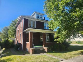 809 Arthur Avenue, Scottdale, PA 15683