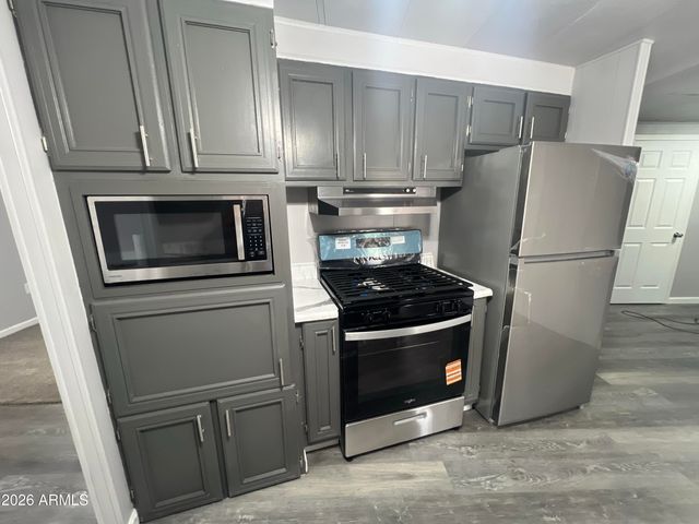 10701 N 99 Avenue 209, Peoria, AZ 85345