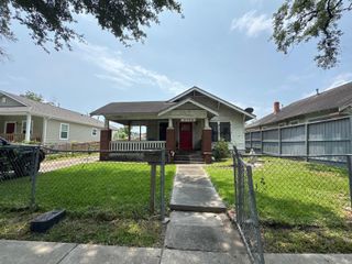 4706 Woodside Street, Houston, TX 77023