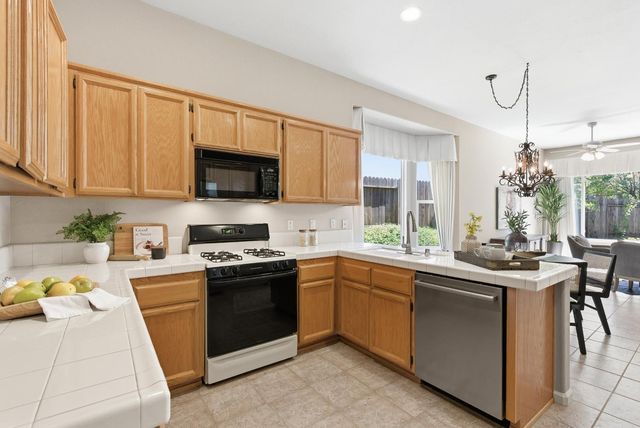 3005 Crestwood Way, Rocklin, CA 95765