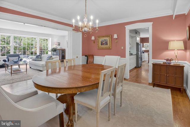 5973 SEARL TER, Bethesda, MD 20816