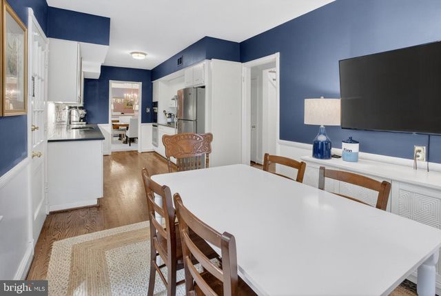 5973 SEARL TER, Bethesda, MD 20816