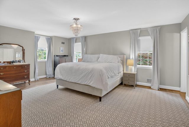 5973 SEARL TER, Bethesda, MD 20816