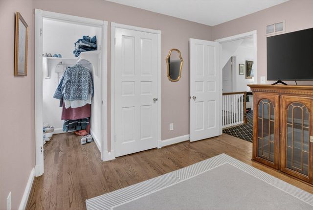 5973 SEARL TER, Bethesda, MD 20816
