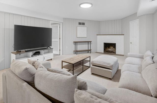 5973 SEARL TER, Bethesda, MD 20816