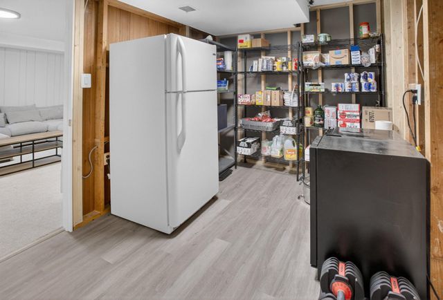 5973 SEARL TER, Bethesda, MD 20816