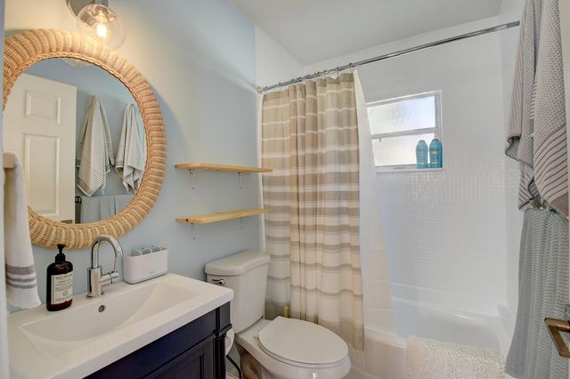 212 SW 1st Avenue, Delray Beach, FL 33444